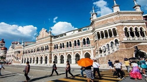 Read more about the article 쿠알라룸푸르 자유여행, 날씨, 역사, 맛집, 그랩, 코스, 쇼핑리스트, 환전, 과일