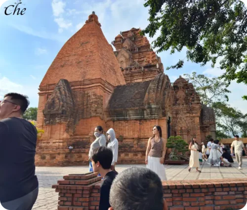 Read more about the article 나트랑 8월 날씨, 건기 기간, 옷차림, esim 할인, 항공권, 숙박 가격, 역사