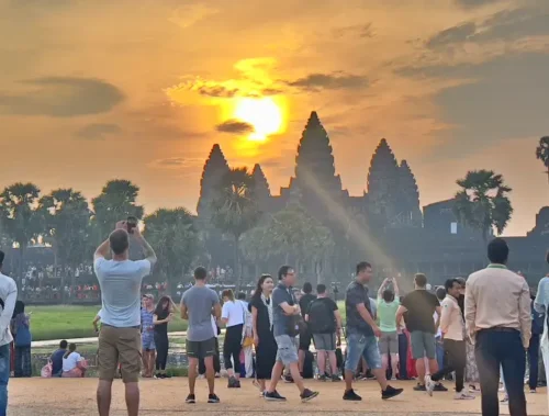 Read more about the article 시엠립 앙코르 와트 투어 코스, 가격, 총 비용, 예매 방법, 주의점, esim 정보